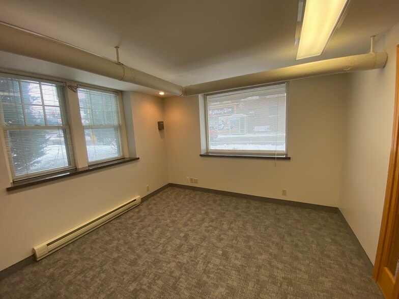 More Photos Of 239 Cleveland Ave N, Saint Paul Loft Creative Space For Lease