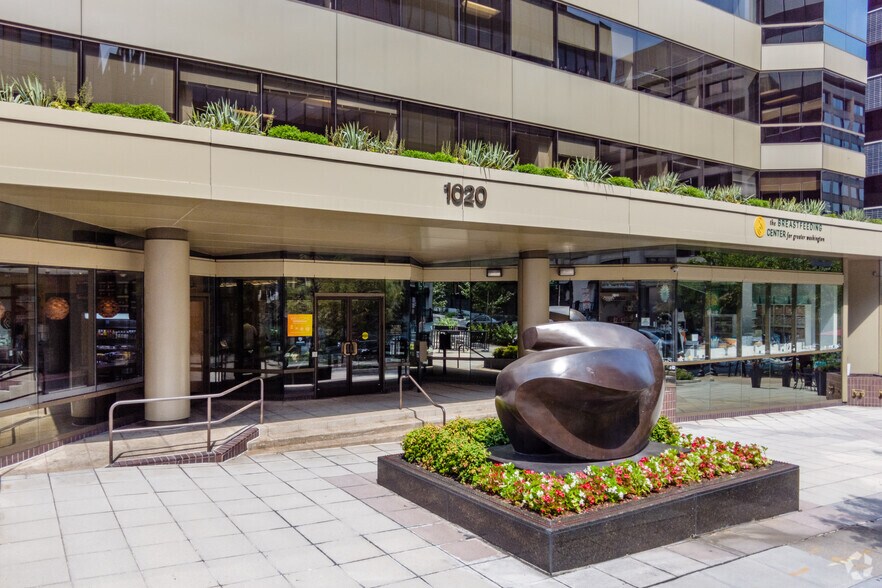 More Photos Of 1020 19th St NW, Washington Office For Lease