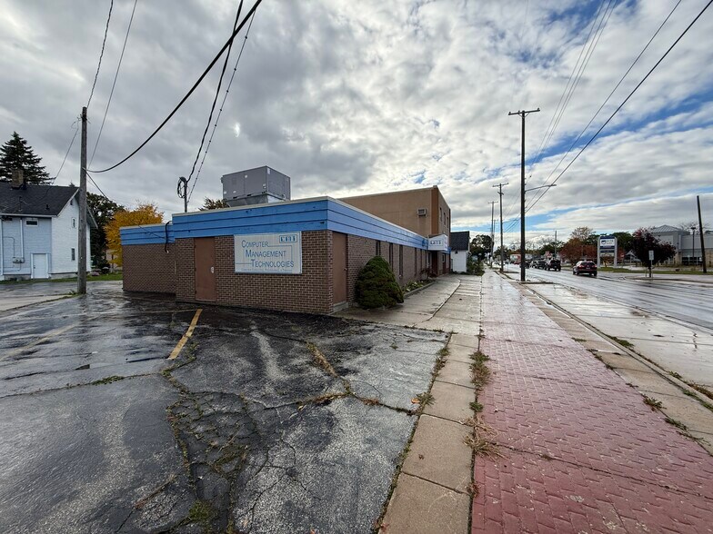More Photos Of 731 Gratiot Ave, Saginaw Loft Creative Space For Lease