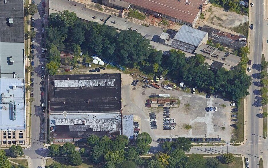More Photos Of 2844 S 29th St, Milwaukee Warehouse For Sale