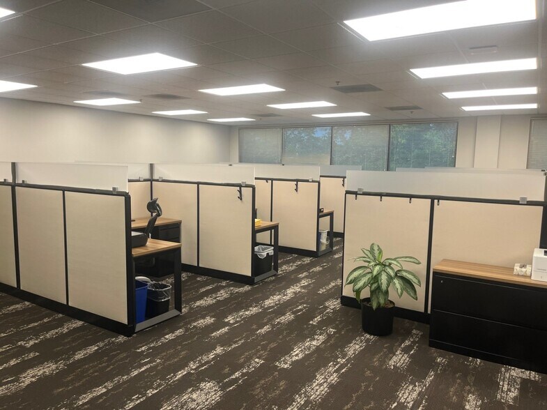 More Photos Of 1751 S Naperville Rd, Wheaton Medical For Sale