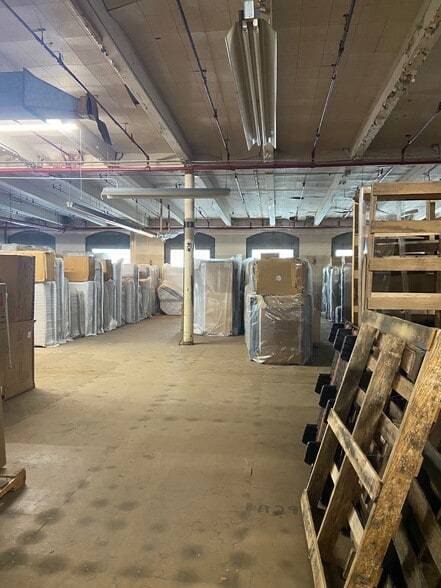 More Photos Of 831 Broad St, Utica Manufacturing For Lease