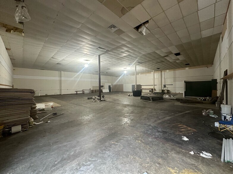 More Photos Of 53788 County Road 9, Elkhart Freestanding For Lease