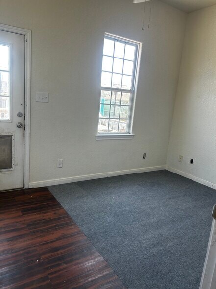 More Photos Of 1613 Avenue N 1/2, Galveston Multifamily For Lease