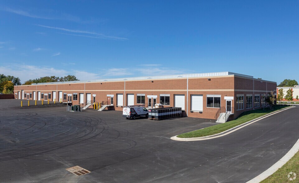 More Photos Of 910 Cromwell Park Dr, Glen Burnie Unknown For Lease