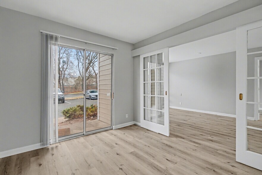 More Photos Of 390 Bee St, Meriden Apartments For Sale