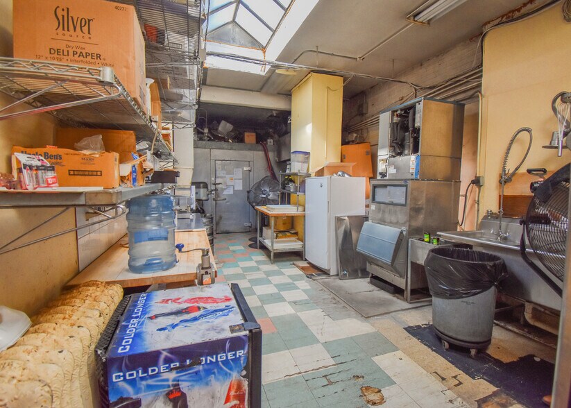 More Photos Of 3421 Connecticut Ave NW, Washington Restaurant For Sale