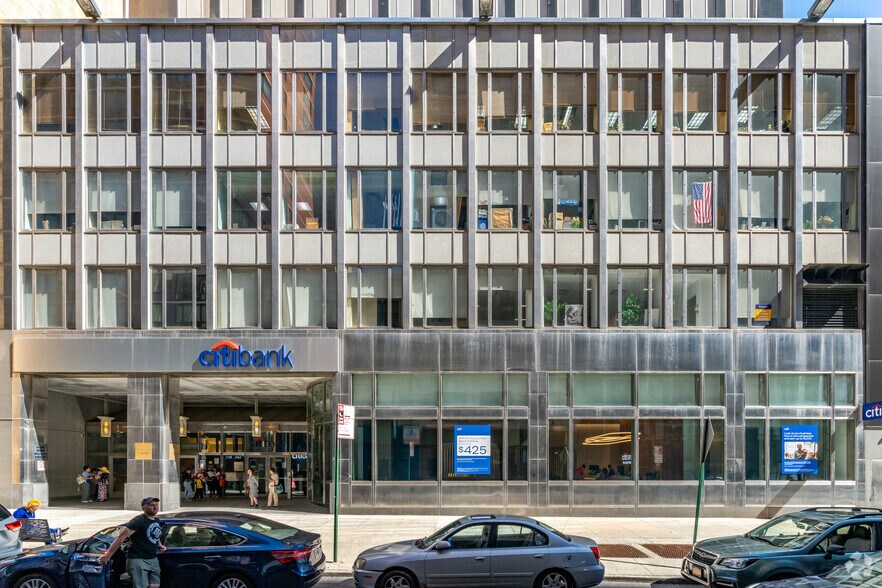 More Photos Of 195 Montague St, Brooklyn Office For Lease