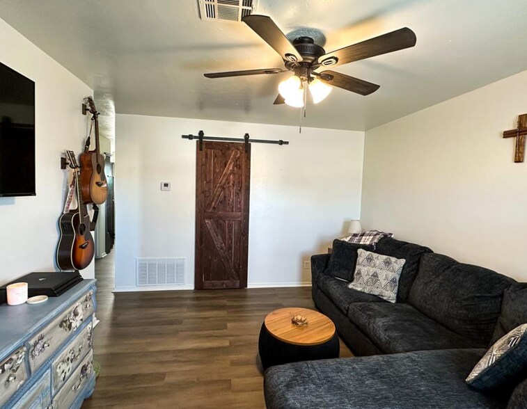 More Photos Of 116 McKenzie Dr, Weatherford Apartments For Sale