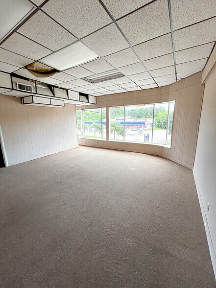 More Photos Of 97 S Sage Ave, Mobile General Retail For Sale