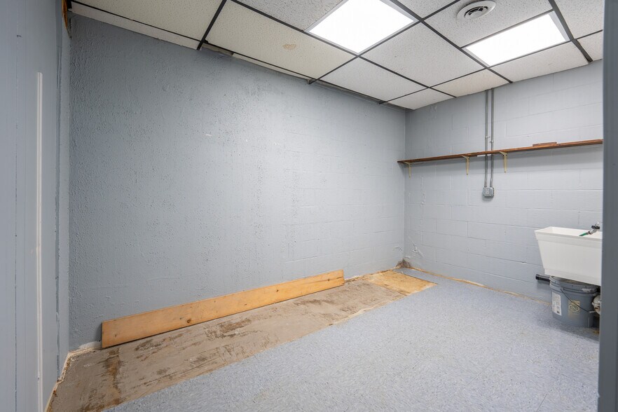 More Photos Of 5767 PA-981 Hwy, Latrobe Medical For Sale