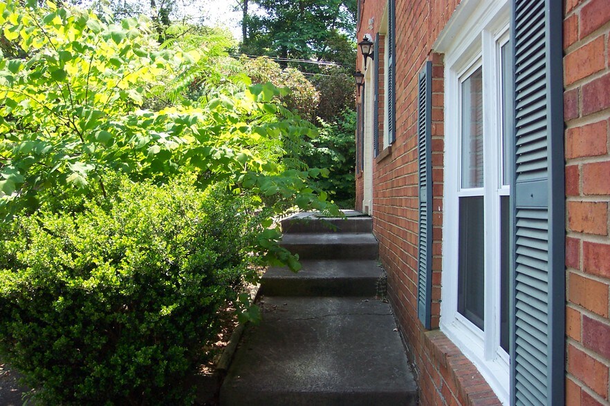 More Photos Of 2175 Highpoint Rd, Snellville Coworking Space