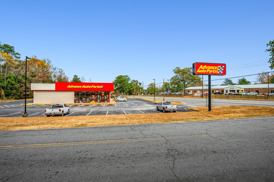 More Photos Of 404 N 5th Ave, Manchester Freestanding For Sale