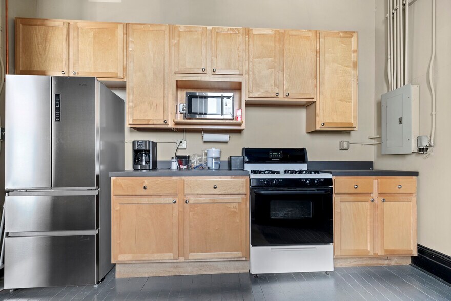 More Photos Of 2701 Clifton Ave, Saint Louis Storefront Retail Residential For Lease