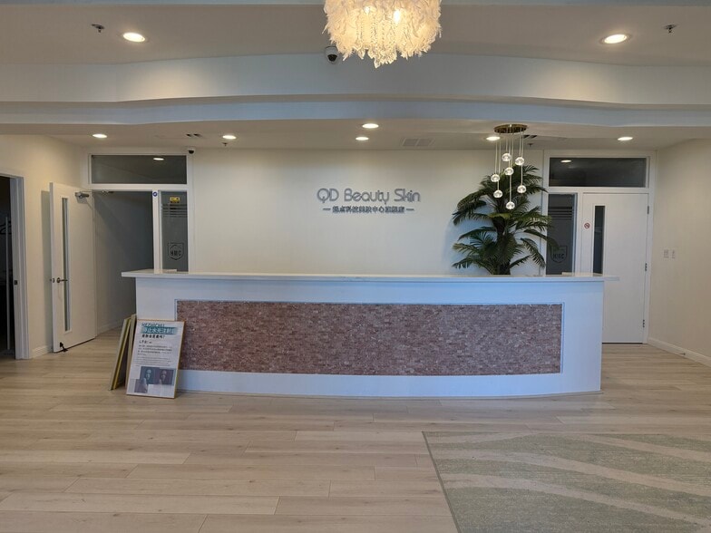 More Photos Of 9889 Bellaire Blvd, Houston General Retail For Sale