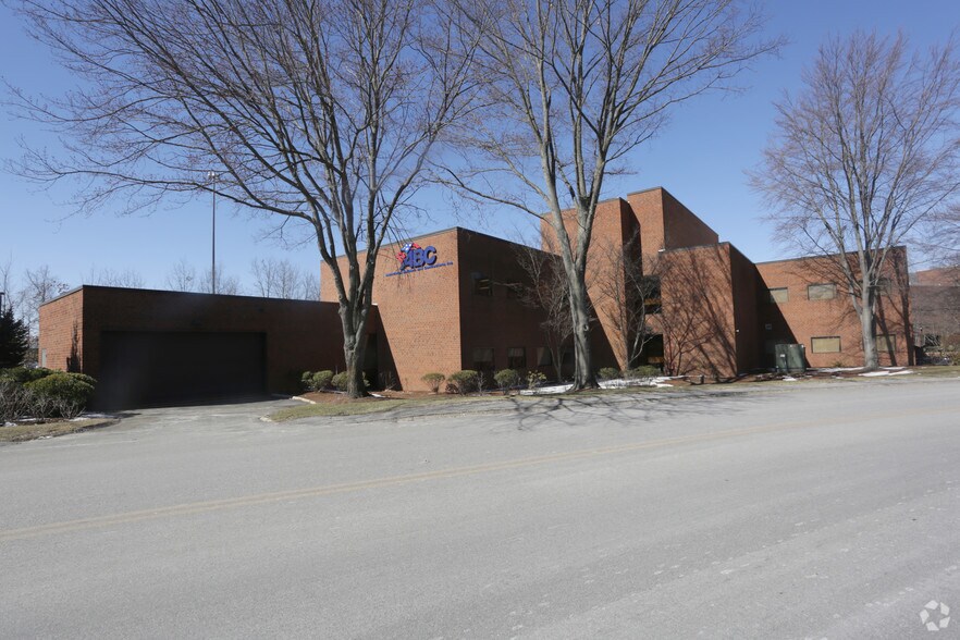 More Photos Of 100 Unicorn Park Dr, Woburn Office For Lease