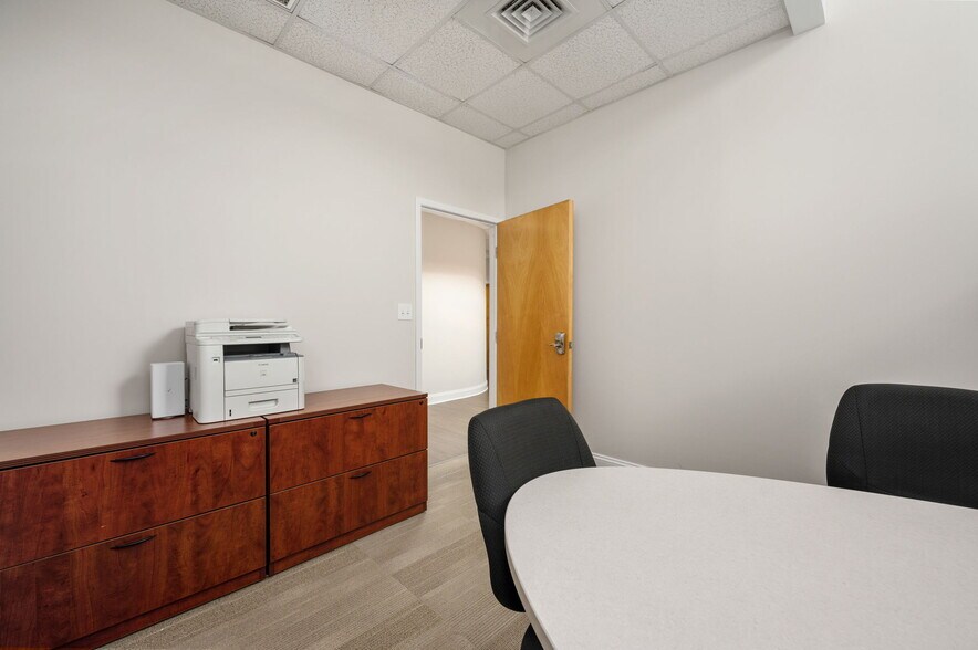 More Photos Of 415-417 Wolfe St, Fredericksburg Medical For Lease