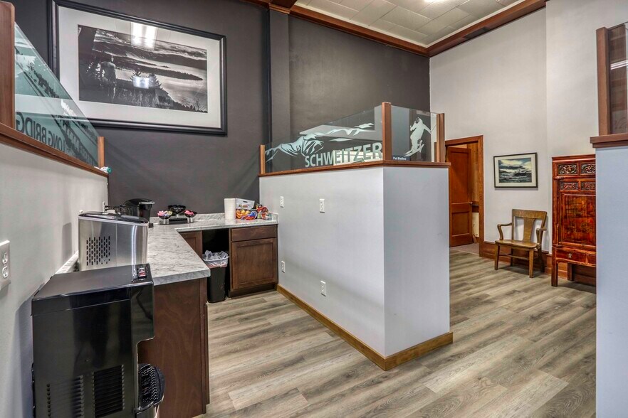 More Photos Of 316 N 2nd Ave, Sandpoint Office For Lease