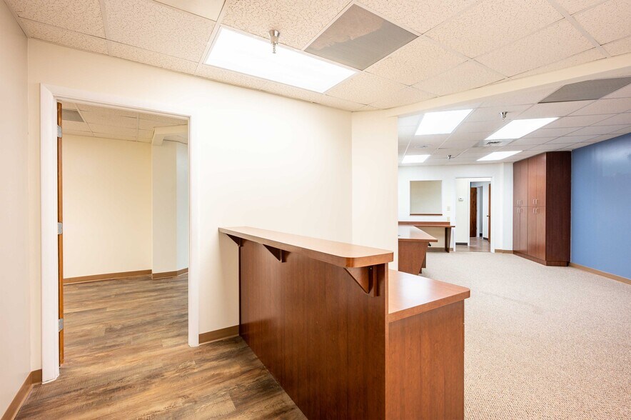 More Photos Of 6719 Gall Blvd, Zephyrhills Medical For Sale