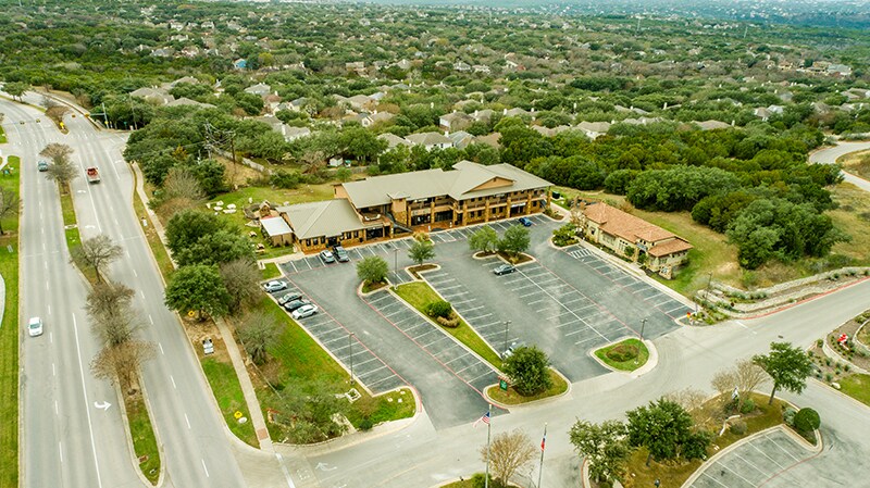 More Photos Of 4300 N Quinlan Park Rd, Austin Unknown For Lease