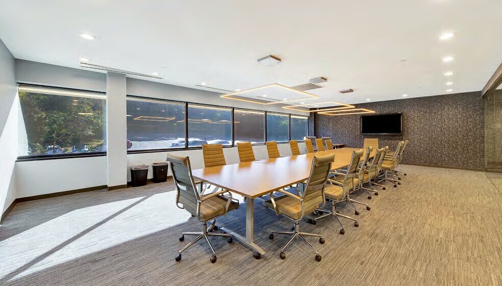 More Photos Of 500 N Franklin Tpke, Ramsey Office For Sale