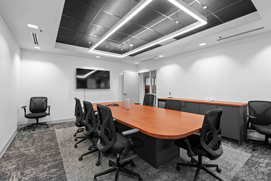 More Photos Of 560 Echo St, Vars Manufacturing For Sale