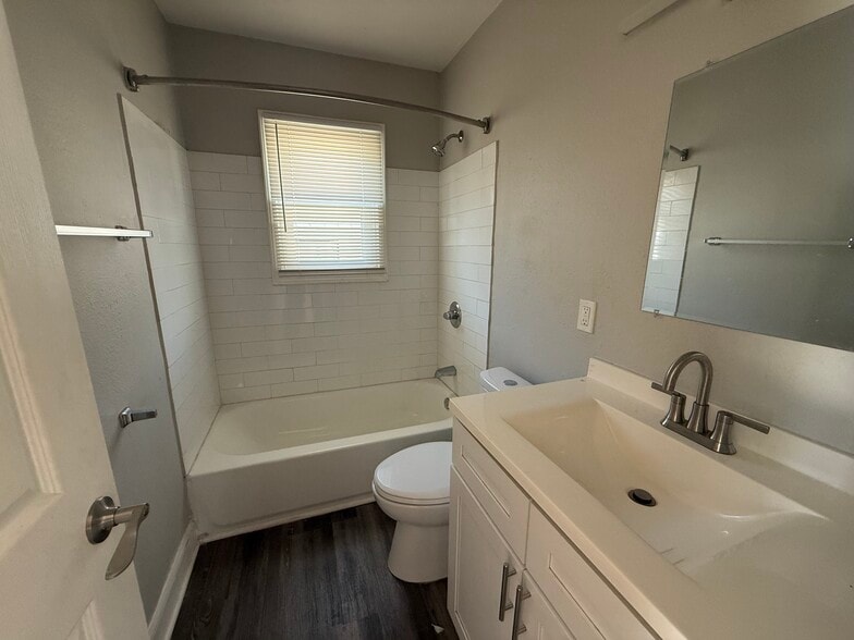 More Photos Of 2479 Julia Ave, Charlotte Apartments For Sale