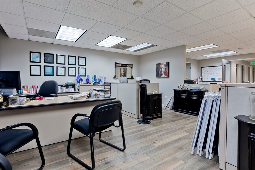 More Photos Of 15101 W Sunset Blvd, Pacific Palisades Freestanding For Sale