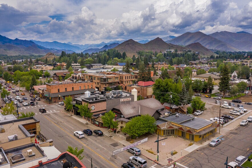 More Photos Of 200 N Main St, Ketchum Restaurant For Lease