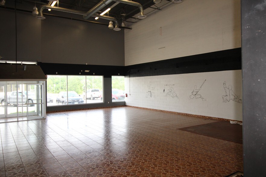 More Photos Of 3852 Dulles South Ct, Chantilly Warehouse For Lease