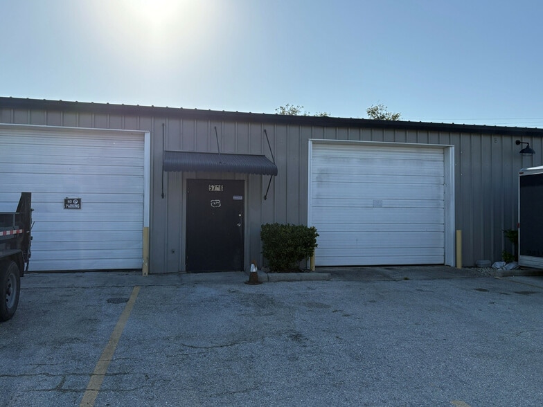 More Photos Of 5704-5720 Lawton Dr, Sarasota Warehouse For Lease