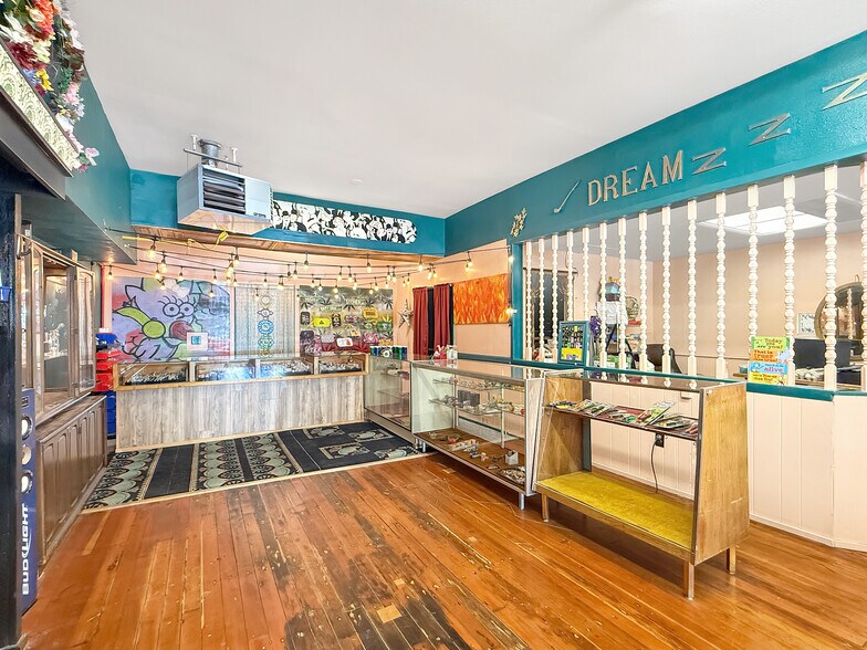 More Photos Of 342 Main St, Delta General Retail For Sale