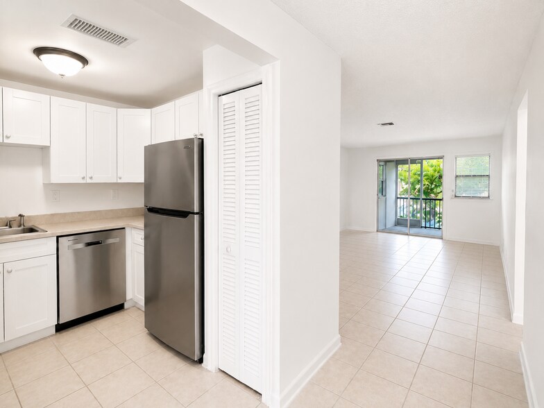 More Photos Of 4341 Riverside Dr, Coral Springs Apartments For Sale