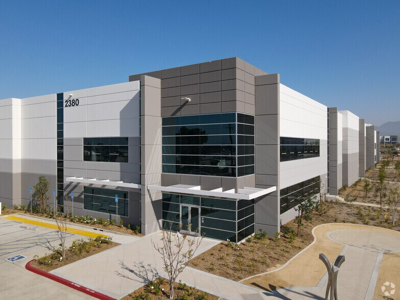 More Photos Of 2380 W Base Line Rd, Fontana Distribution For Lease