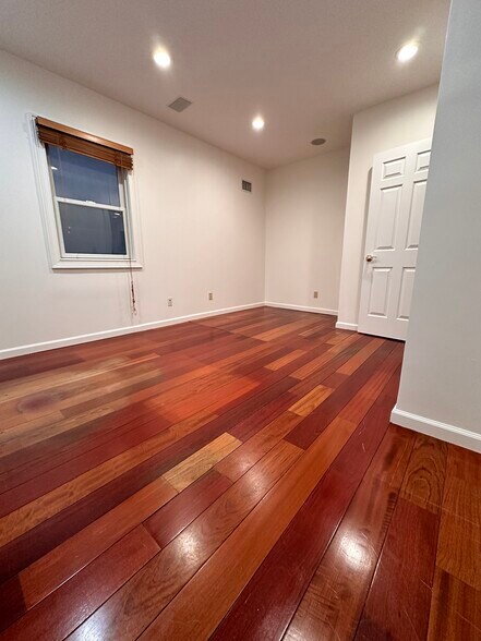 More Photos Of 151 W Carver St, Huntington Office For Sale