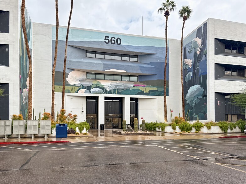 More Photos Of 560 W Brown Rd, Mesa Coworking Space