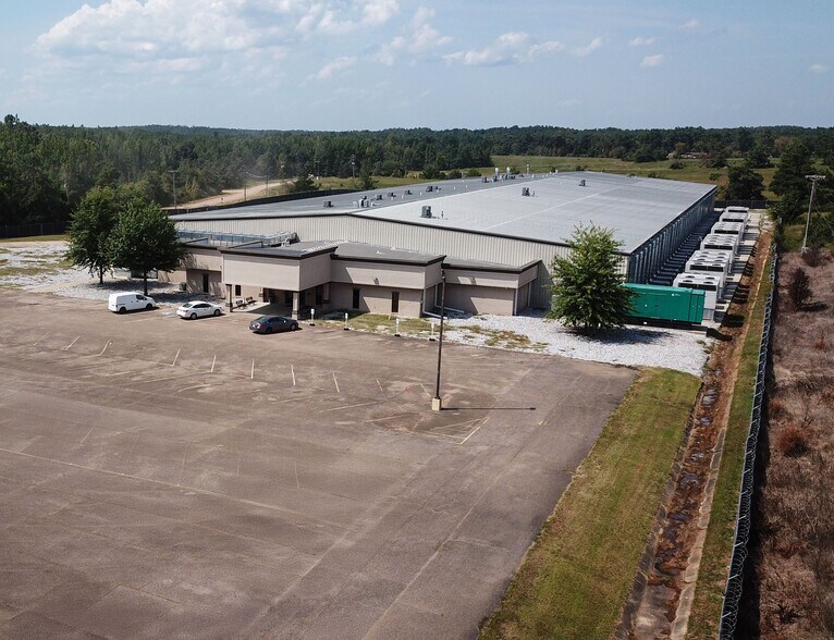 More Photos Of 56 County Road 166, Oxford Warehouse For Lease