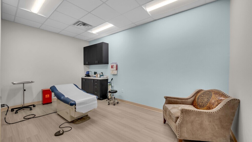 More Photos Of 6380 Preston Rd, Frisco Freestanding For Sale