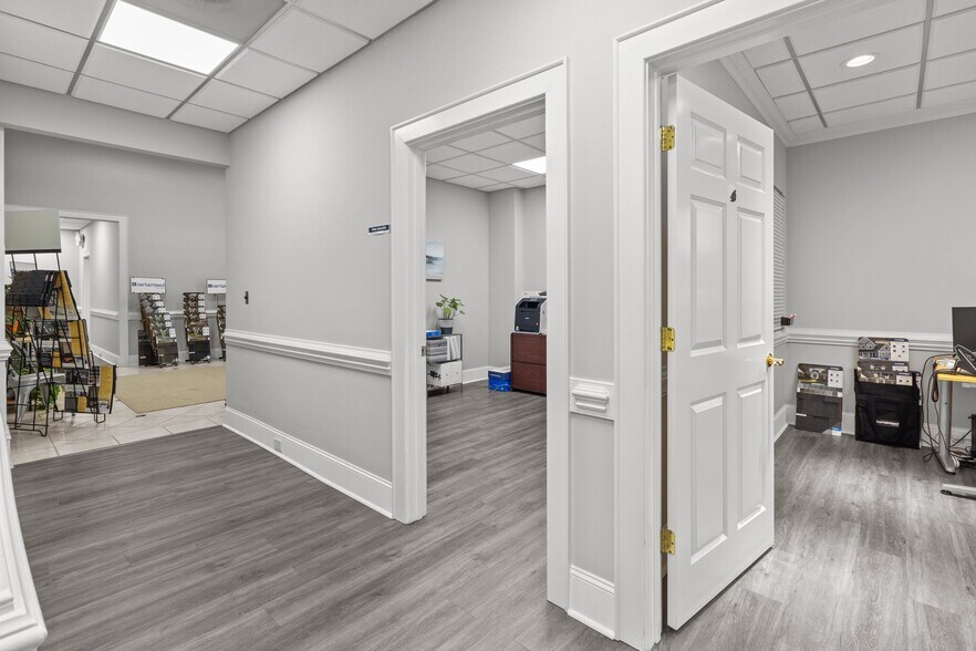 More Photos Of 147 Cedar Pointe Dr, Mooresville Research And Development For Lease