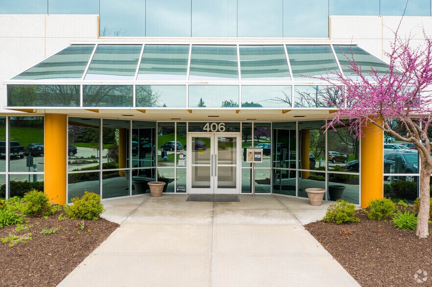 More Photos Of 406 Science Dr, Madison Office For Lease