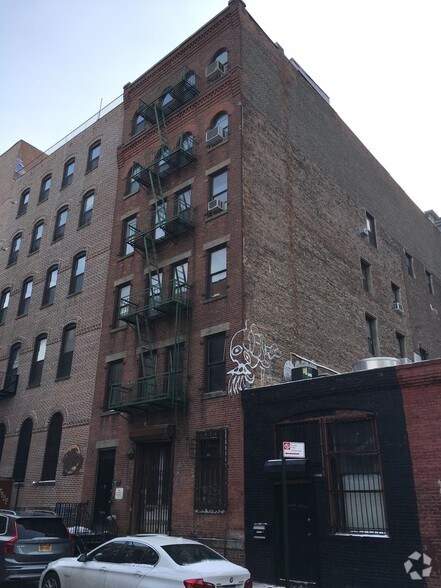 More Photos Of 216 Plymouth St, Brooklyn Loft Creative Space For Lease