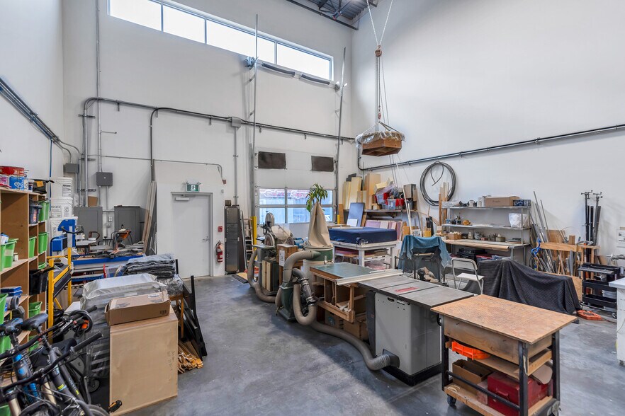 More Photos Of 5491 Regent St, Burnaby Distribution For Sale