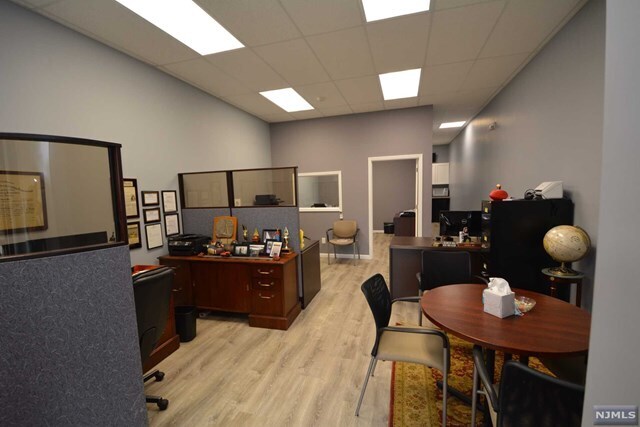 More Photos Of 30 Chestnut St, Rutherford Office For Lease