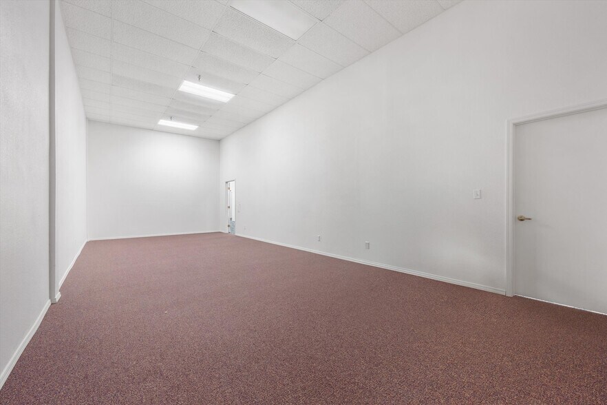 More Photos Of 6701 Niles St, Bakersfield Daycare Center For Sale