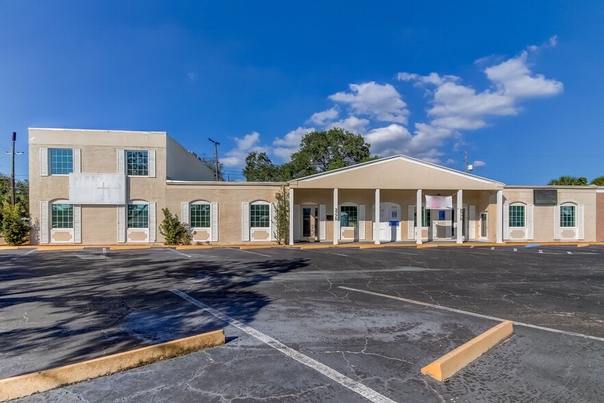 More Photos Of 3775 Central Ave, Saint Petersburg Medical For Lease