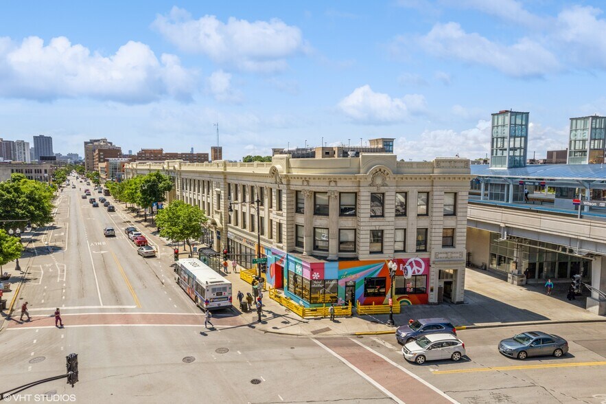 More Photos Of 4554 N Broadway, Chicago Office For Sale