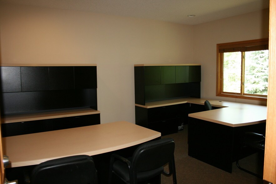 More Photos Of 8925-8929 Aztec Dr, Eden Prairie Office For Lease