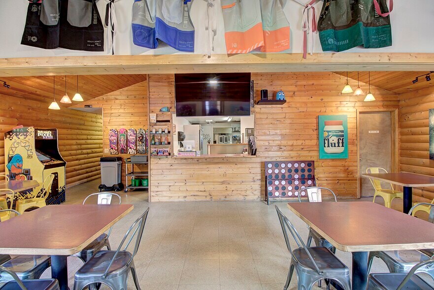 More Photos Of 700 9th St W, Columbia Falls Restaurant For Sale