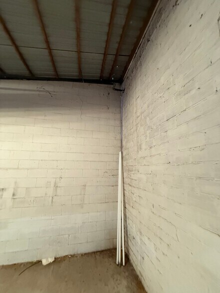 More Photos Of 119 E Main St, Cuero General Retail For Sale