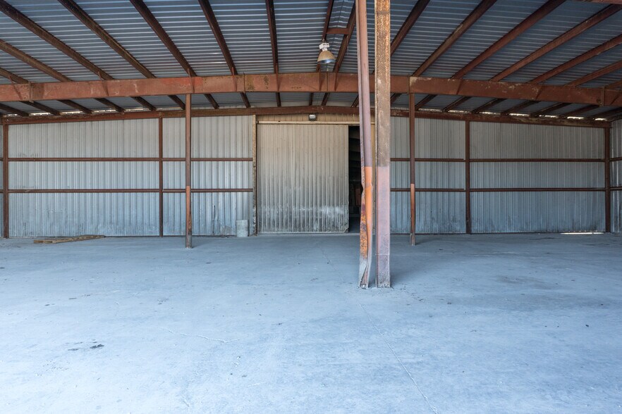 More Photos Of 1921 N Main St, Monticello Unknown For Lease